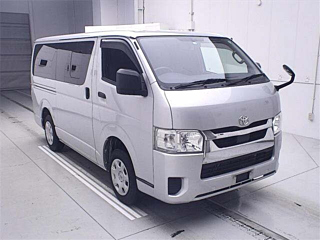 TOYOTA HIACE VAN 2020