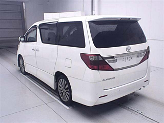 TOYOTA ALPHARD 2015