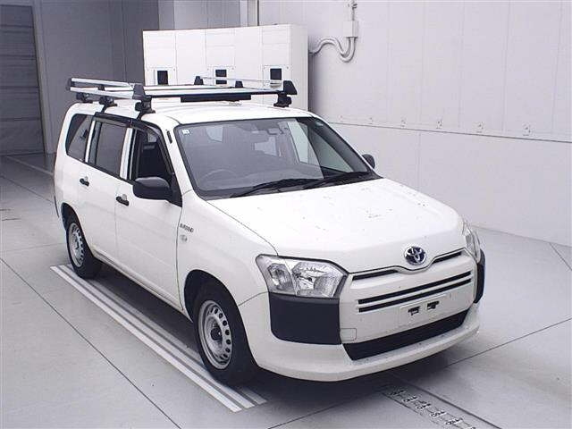 TOYOTA SUCCEED 2020