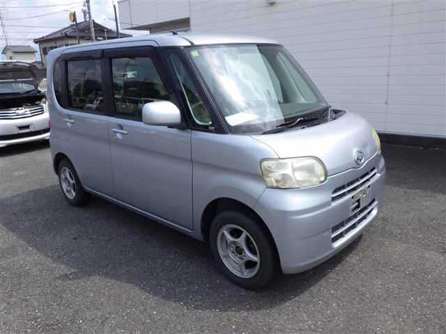 DAIHATSU TANTO 2010