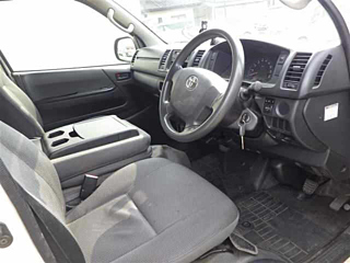 TOYOTA HIACE VAN 2014