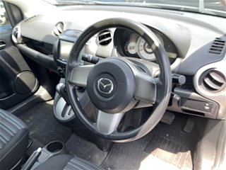 MAZDA DEMIO 2010