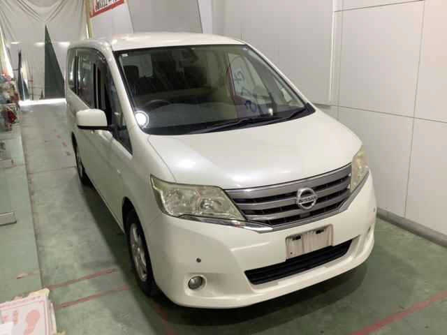 NISSAN SERENA 2011