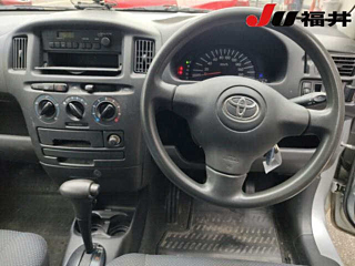 TOYOTA SUCCEED 2010