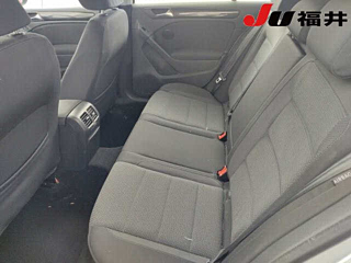 VOLKSWAGEN GOLF 2010