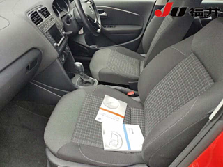VOLKSWAGEN POLO 2015
