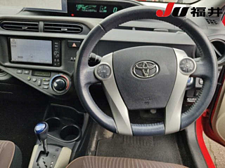 TOYOTA AQUA 2012