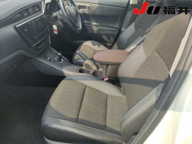 TOYOTA AURIS 2016