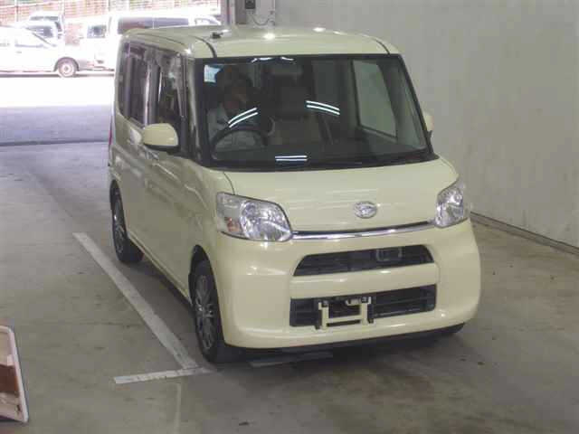 DAIHATSU TANTO 2014