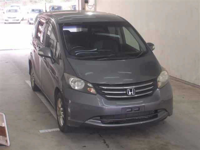 HONDA FREED 2011