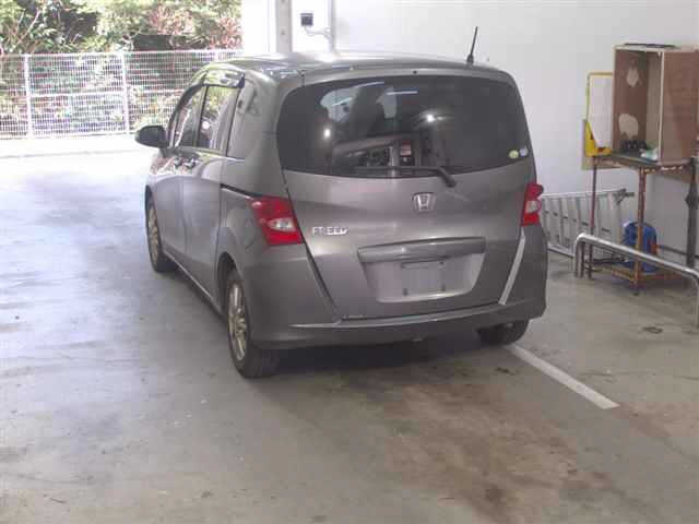 HONDA FREED 2011
