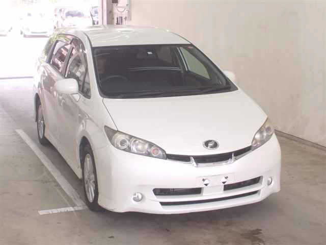 TOYOTA WISH 2010