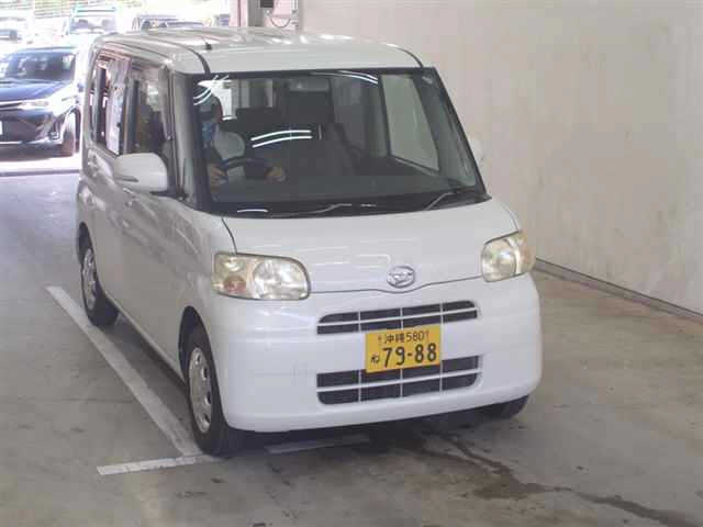 DAIHATSU TANTO 2010