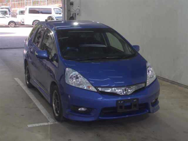 HONDA FIT SHUTTLE 2013