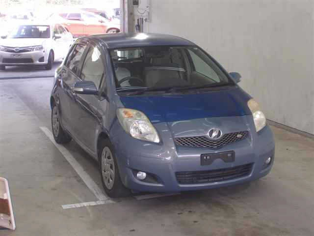 TOYOTA VITZ 2009