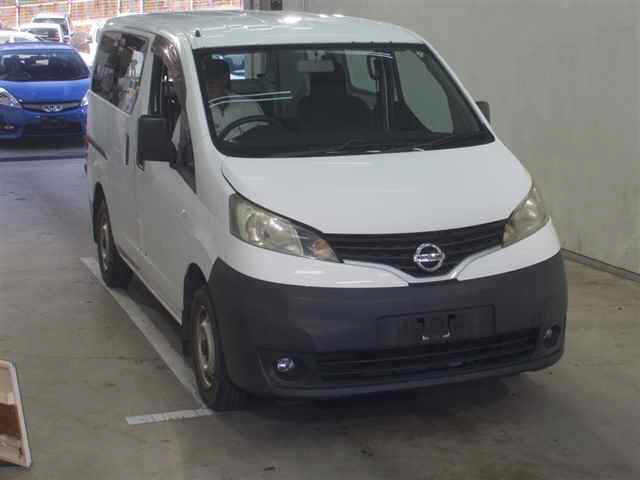 NISSAN NV200 2016