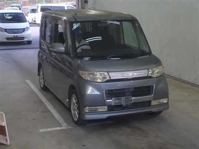 DAIHATSU TANTO 2008