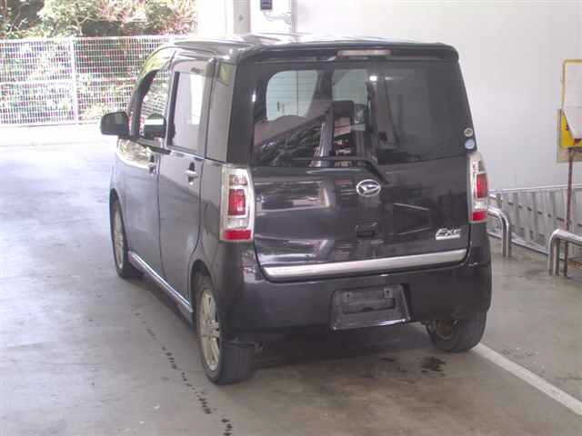 DAIHATSU TANTO EXE 2010