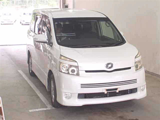 TOYOTA VOXY 2008