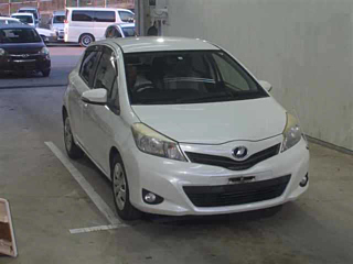 TOYOTA VITZ 2012