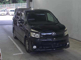 TOYOTA VOXY 2008