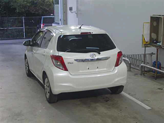 TOYOTA VITZ 2012