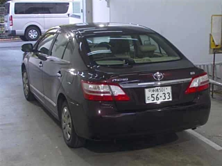 TOYOTA PREMIO 2011