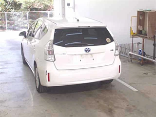 TOYOTA PRIUS ALPHA 2012