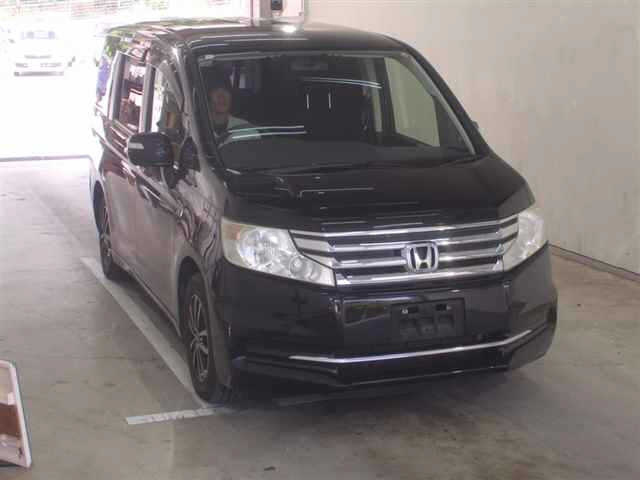 HONDA STEP WAGON 2014