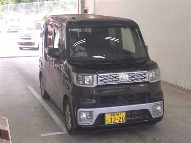 DAIHATSU WAKE 2015