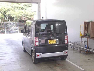 DAIHATSU WAKE 2015