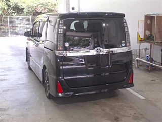 TOYOTA VOXY 2016