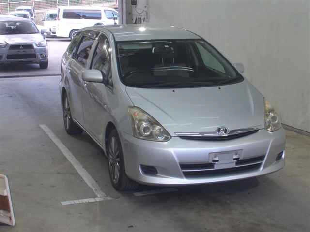 TOYOTA WISH 2008