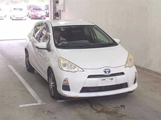 TOYOTA AQUA 2012