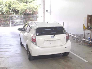 TOYOTA AQUA 2012