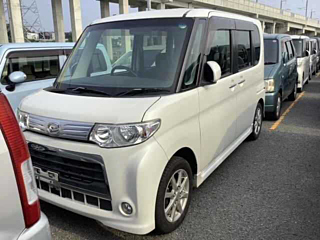 DAIHATSU TANTO 2011