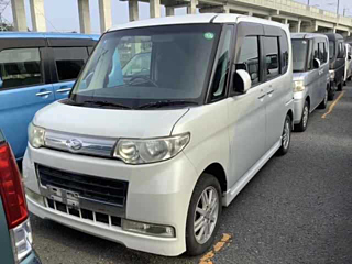 DAIHATSU TANTO 2010