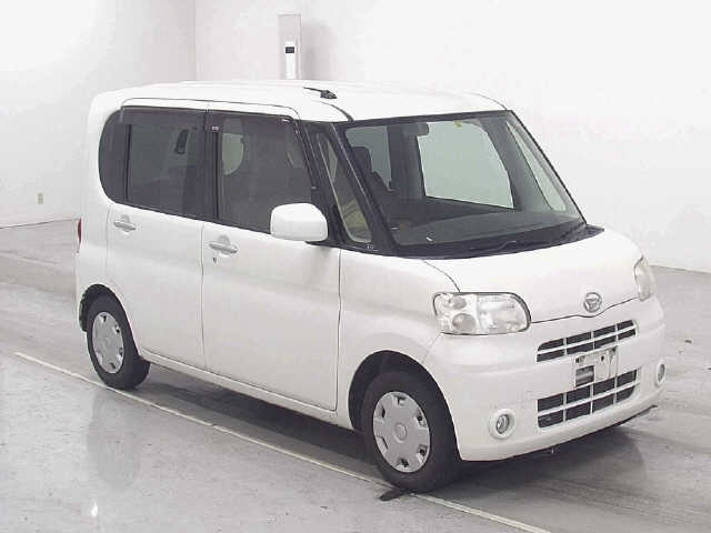DAIHATSU TANTO 2012