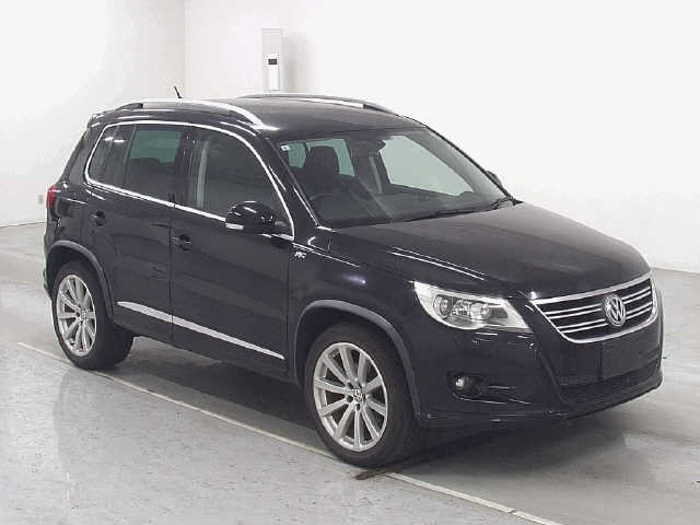 VOLKSWAGEN TIGUAN 2011
