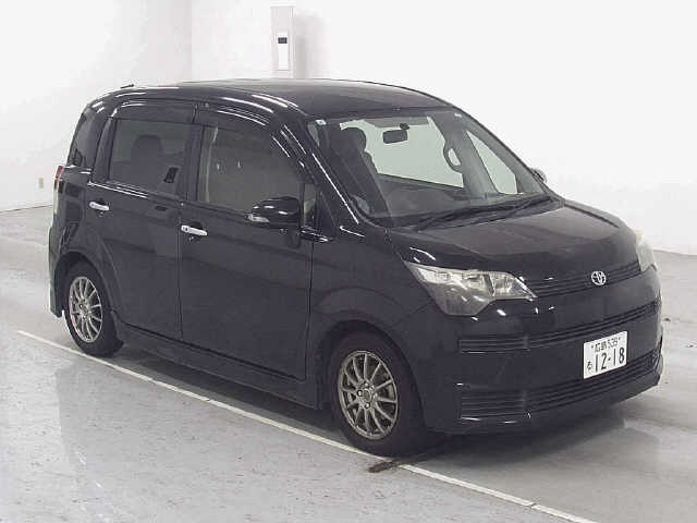 TOYOTA SPADE 2013