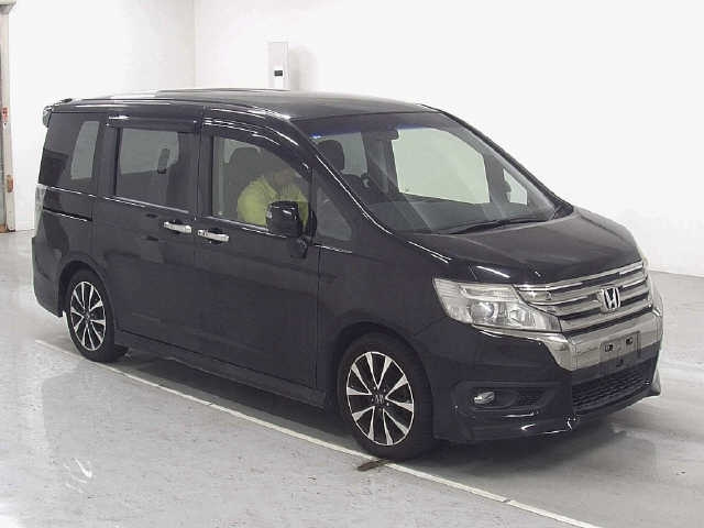 HONDA STEP WAGON 2013