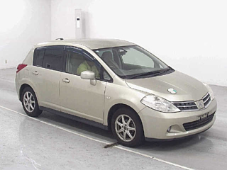 NISSAN TIIDA 2012