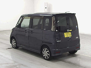 NISSAN ROOX 2011
