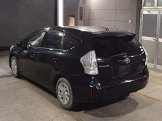 TOYOTA PRIUS ALPHA 2012