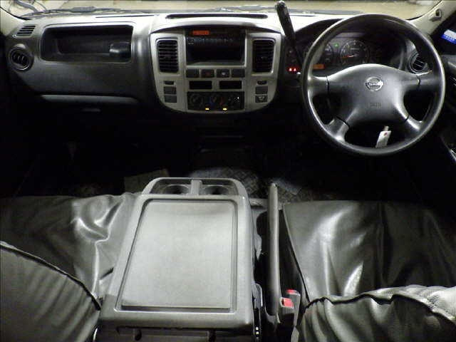 NISSAN CARAVAN VAN 2009