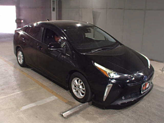 TOYOTA PRIUS 2021