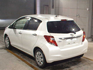 TOYOTA VITZ 2016