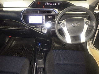 TOYOTA AQUA 2015