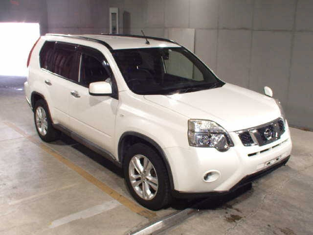 NISSAN X-TRAIL 2014