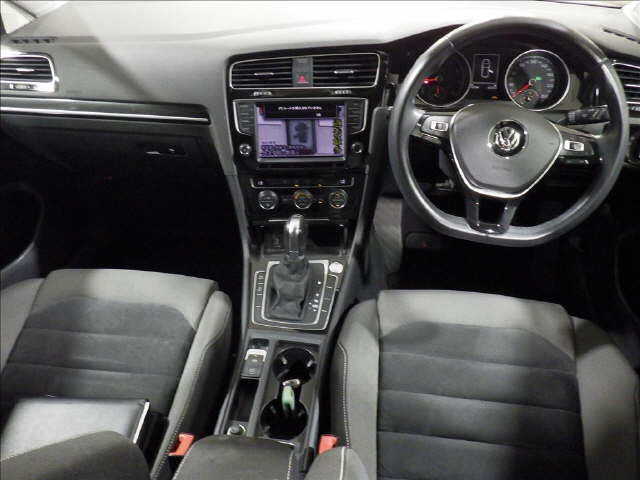 VOLKSWAGEN GOLF 2016
